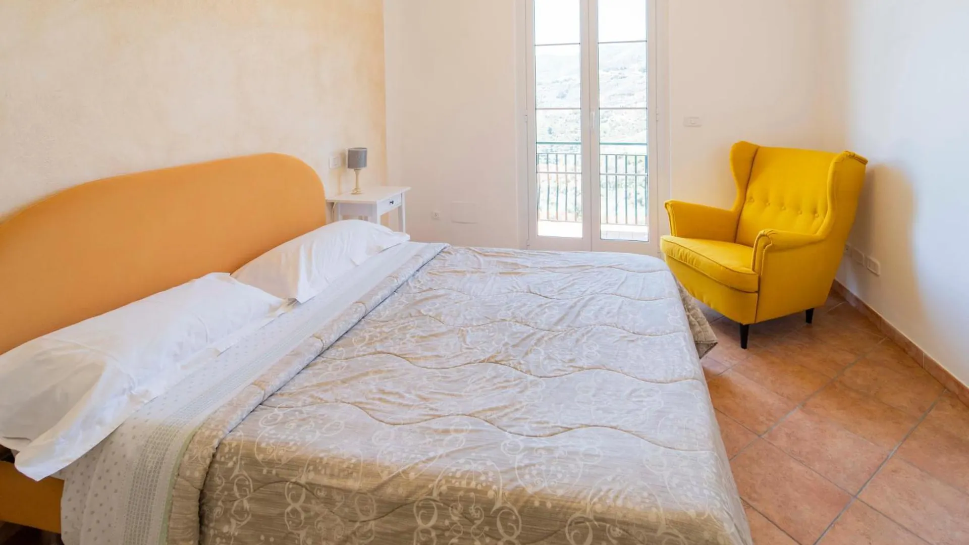 Portico Apartment Moneglia
